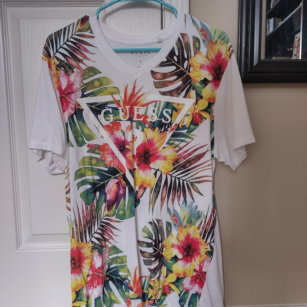 Guess Tropical Floral V-Neck